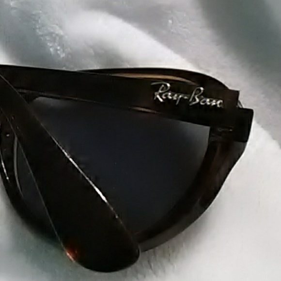 RAYBANS - Picture 3 of 3
